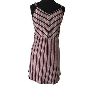 Universal thread maroon/plum striped dress size large